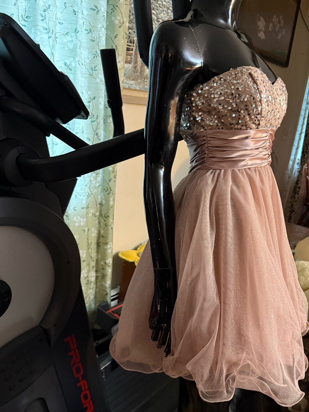 David’s Bridal Speechless Sparkle Dress size 3 - Picture 6 of 15